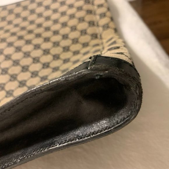 Vintage Authentic Gucci Envelope Portfolio / Document Holder - Picture 8 of 16